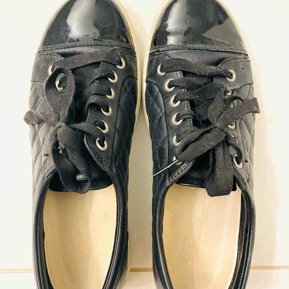 Ecco soft sneaker size 9